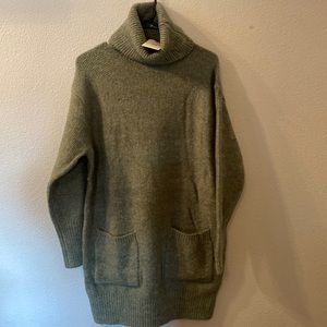 NWT Kayla’s Armoire sweater dress size medium